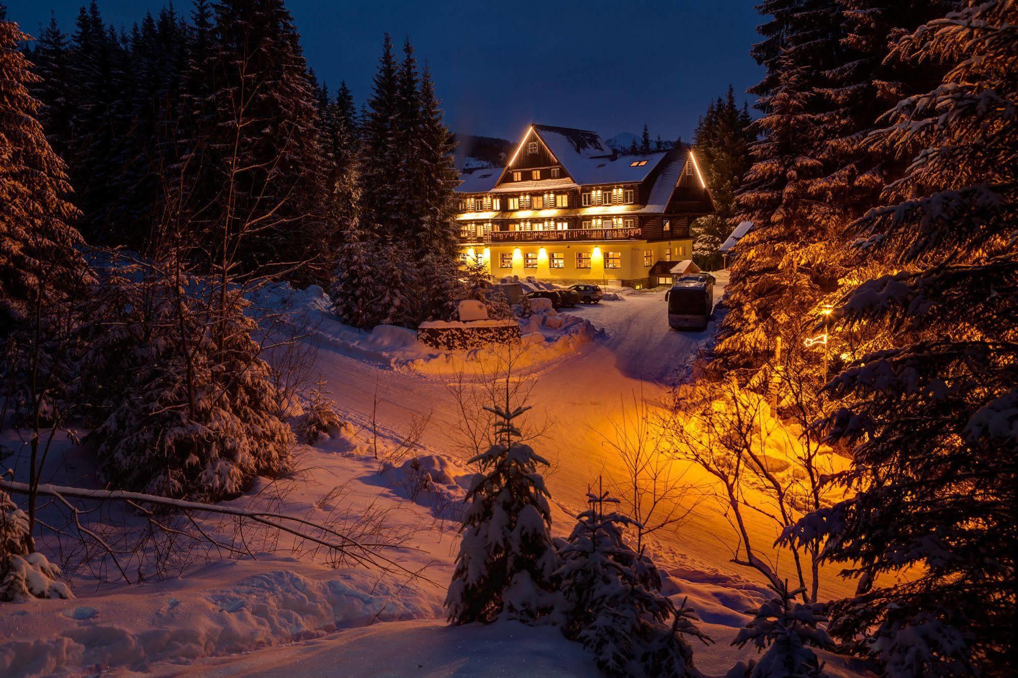 Hotel Mikulasska Chata Demanovska Dolina Luaran gambar